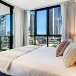 Broadbeach Ocean View Apartment Wifi Parking