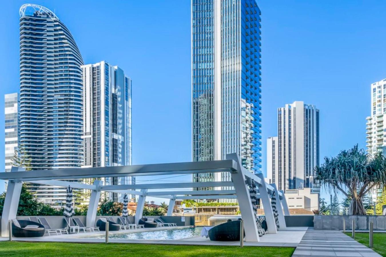 Broadbeach Ocean View Wifi Parking Gold Coast