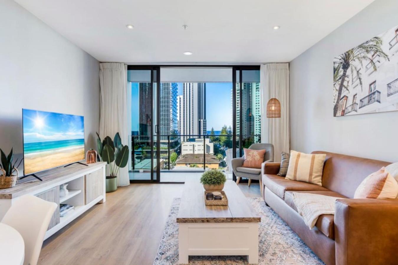Broadbeach Ocean View Wifi Parking *